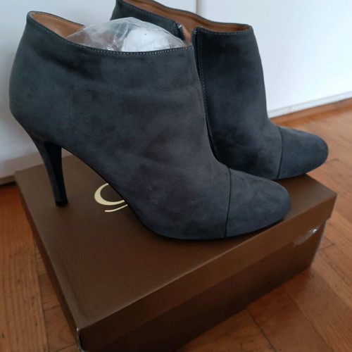 Grey women's ankle boots size 41, worn only once, 10cm heel