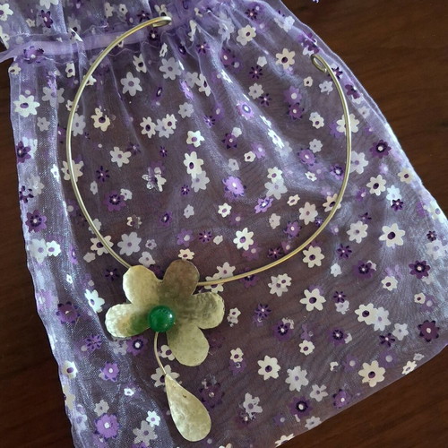 Vintage handmade necklace with green semiprecious bead