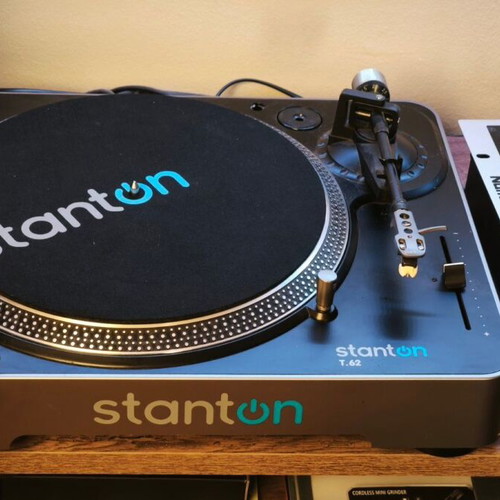 Stanton T.62 direct drive πικάπ σαν καινούργιο με Stanton 500.V3 και κάλυμμα