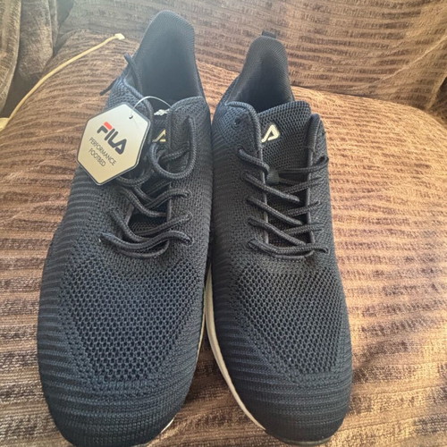Fila men's navy blue sport shoes new, size 41