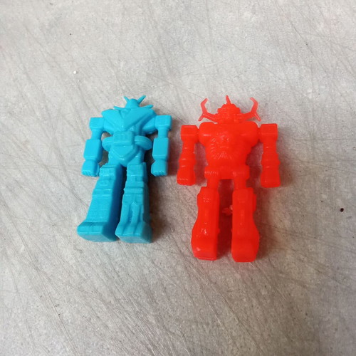 Alien figure set used, rare collectible from 1980s Lakis Kap Delta ice cream