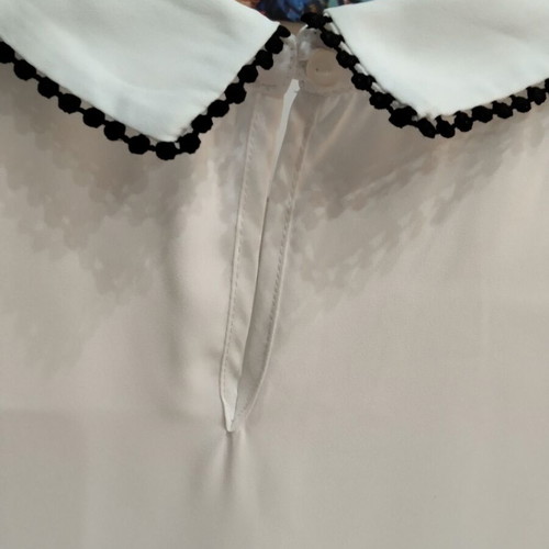 Mohito white women's blouse with black embroidery collar size M