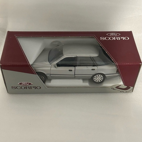 Ford Scorpio Schabak model 1:25 new with opening hood and doors