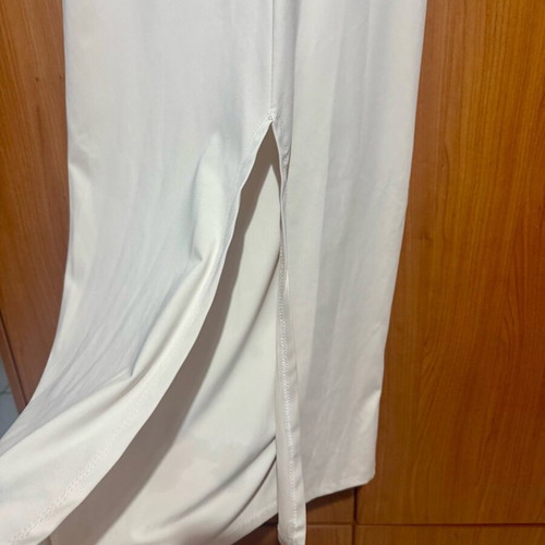 Cut out dress like new, one size, beige