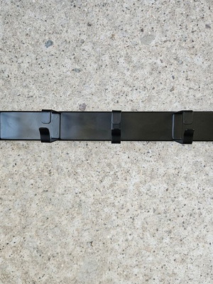 19" 1U Cable Manager for Network Cabinet like new