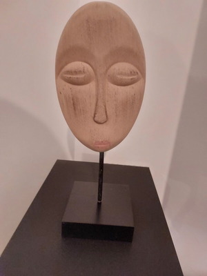 Wooden decorative sculpture