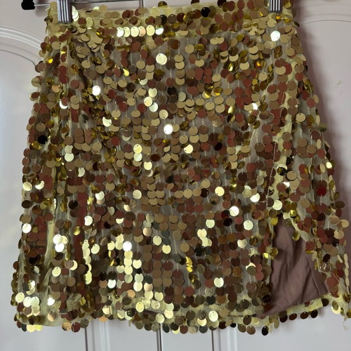 Studio 83 mini skirt gold like new, size S