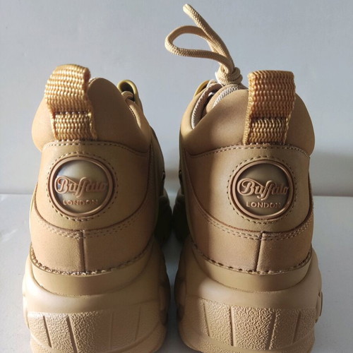 Buffalo Sneakers νούμερο 40 σε μπεζ-καμελ σουέντ, καινούργια