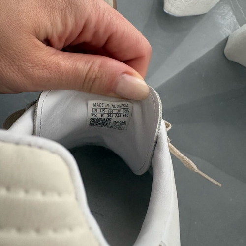 Adidas Samba αθλητικά sneakers μέγεθος 39 μεταχειρισμένα, άσπρα