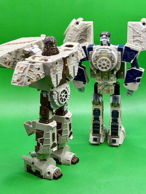 Star Wars Millennium Falcon Transformers - Hasbro