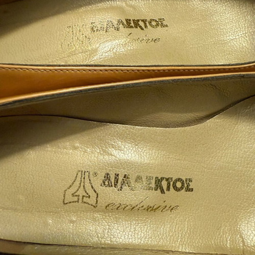 Handmade pumps like new, beige, size 38 Dialektos