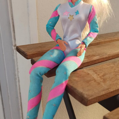 Barbie gymnast 1994 used with Super Gymnast Barbie 1995 outfit and articulated body
