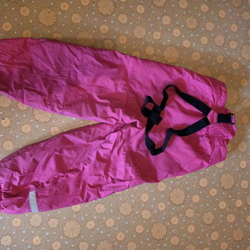 Pink children's ski pants like new, very warm