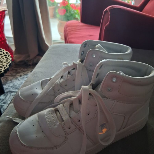 Champion athletic boots like new, size 38, white