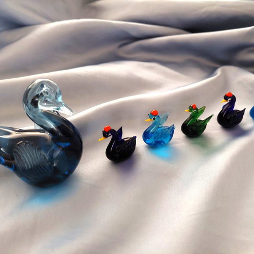 Six Glass Ducks - Decor