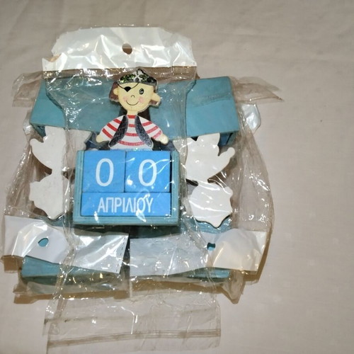 Wooden calendars new, set of 5 pieces