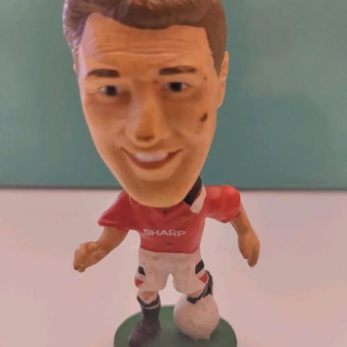 Steve Bruce Manchester United 1995 collectible figure used
