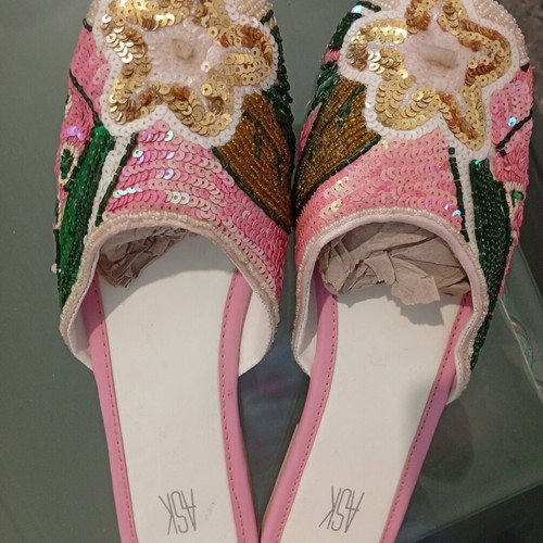 Pasoumakia embroidered shoes new, size 39, multicolor