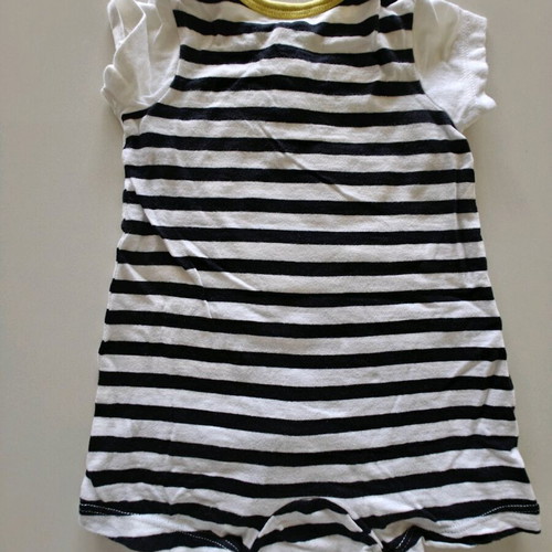 Short-sleeve bodysuits used, pack of 3 for 3-month baby