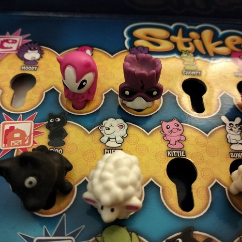Stikeez figures used, box with 14 pieces Lidl