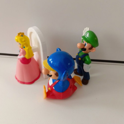McDonald’s Super Mario figure set 9 cm used, 2013/2014