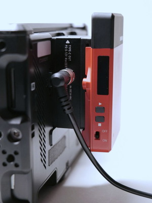 NP-F Double Sided Battery Power Supply σαν καινούργιο, 3-way output