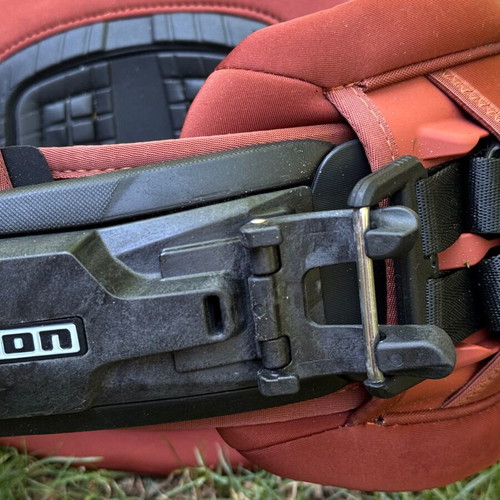 ION Apex kitesurfing harness like new, size L with spreader bar