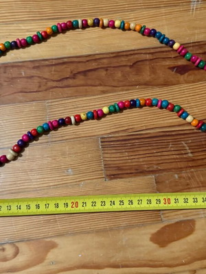 Women's necklace used
