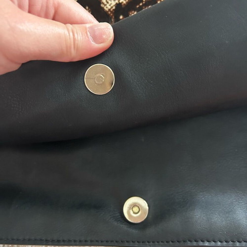 Zara shoulder bag snake print like new, black