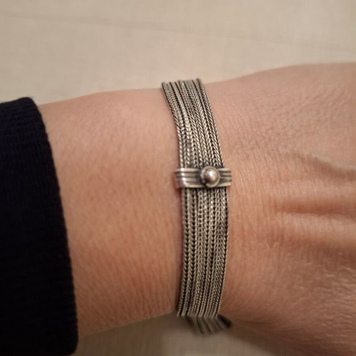 Silver 925 bracelet like new with chains and secure clasp