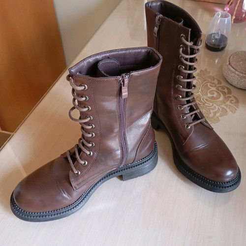 Brown ankle boots with laces and zipper size 38 like new