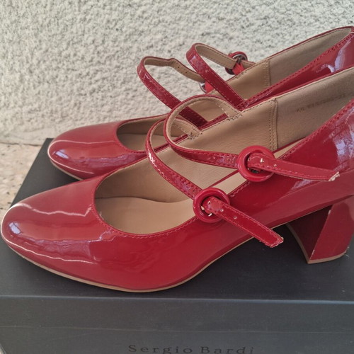 Sergio Bardi red patent leather pumps size 40