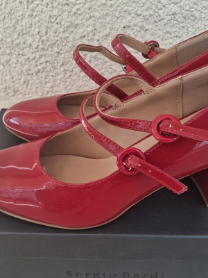 Sergio Bardi red patent leather pumps size 40