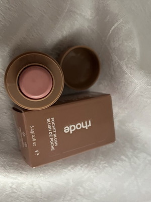 Rhode Pocket Blush new, shade Piggy