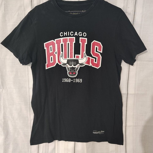 Mitchell & Ness Chicago Bulls 1968-1969 T-Shirt men's size medium like new