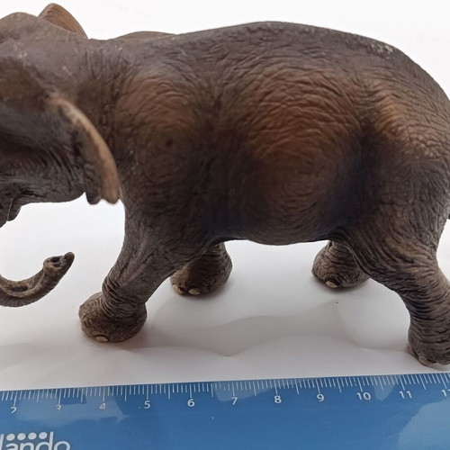 Schleich Wild Life African Elephant Figures like new