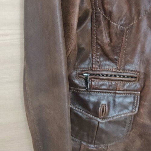Vintage brown leather jacket like new, size Medium