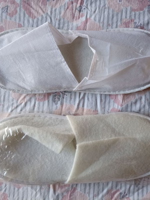 Hotel slippers set of 2 white one size new