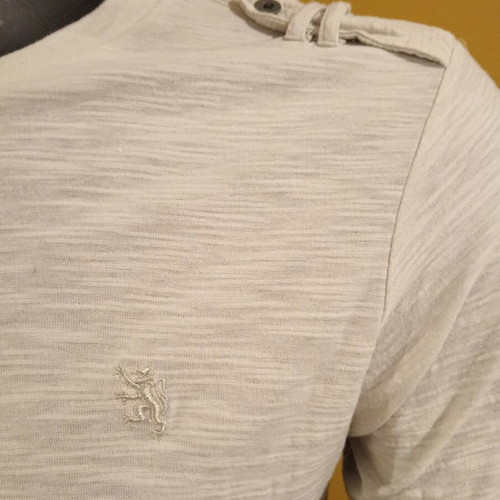 Lions Crest by English Laundry V-neck T-shirt new, S/M, gray, 100% cotton