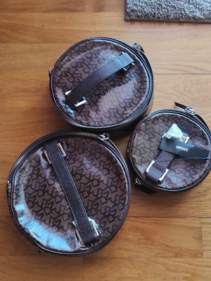 DKNY Nesting Pouch Set brown monogram, like new