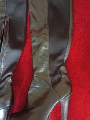 Knee-high boot used, size 40, black