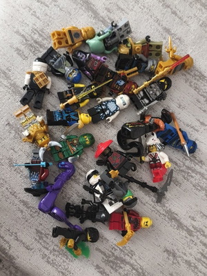 Ninja minifigures like new, not Lego Ninjago
