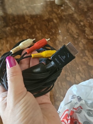 Sony PlayStation AV/RCA Cable like new, official for PS1