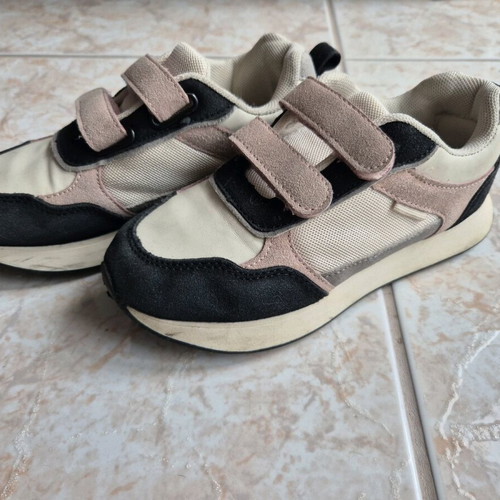 Sinsay Athletic Shoes like new, size 30, black and beige