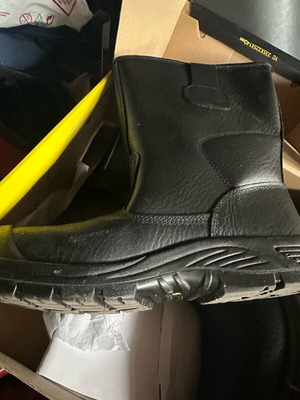 Rosenbauer boots like new, size 44