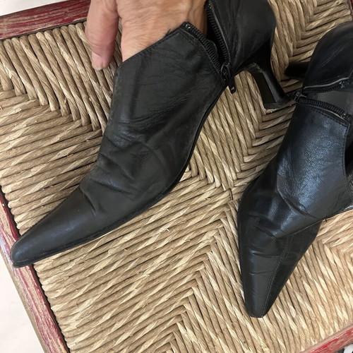 Leather ankle heel pumps size 38 black like new