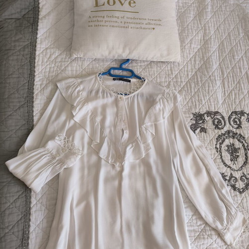 Zara shirt with ruffles like new, white, size S