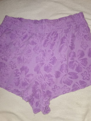 H&M shorts like new, size M fitting L, purple