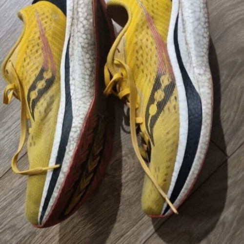 Saucony Endorphin Speed shoes used, size 43.5, yellow