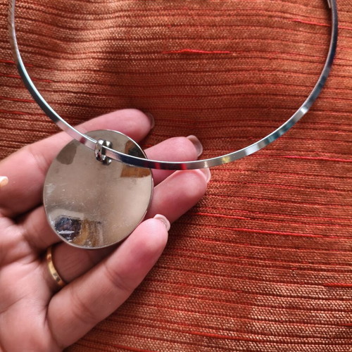 Metal collar choker necklace like new, silver with round mirror disc